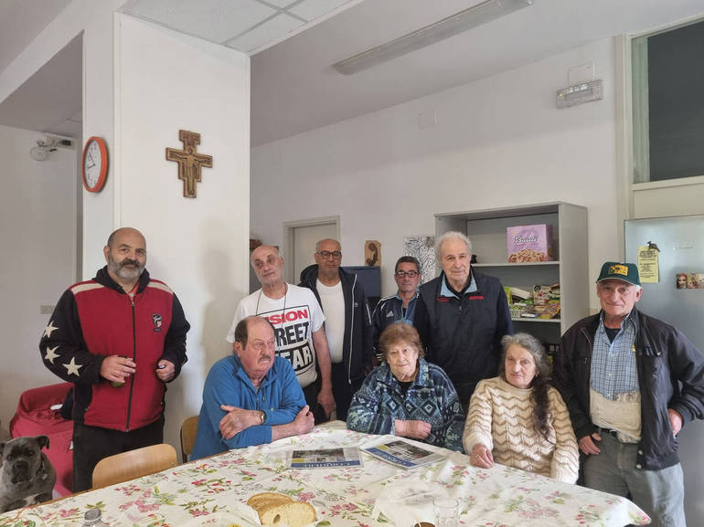 gli sfollati alluvionati ospiti del Seminario, a Cesena - foto Sa.L.