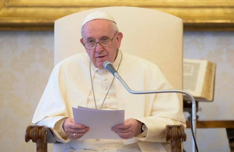Papa Francesco: udienza, “pregare per la pace in Ucraina”, “mai più la guerra”