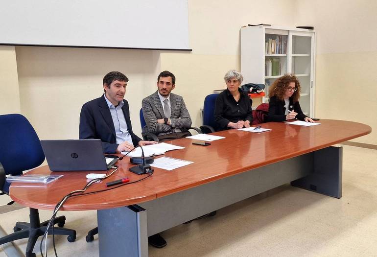 Al tavolo dei relatori, da sinistra: Flamini, lattuca, Fellini, Labruzzo (foto: Venturi)
