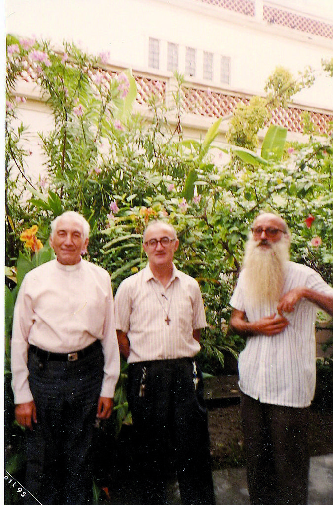 Da sinistra, don Dante Moretti, don Derno Giorgetti e don Giorgio Bissoni
