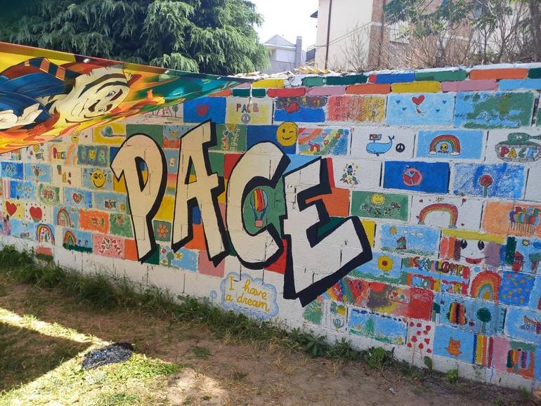 Murale dedicato alla pace