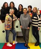  Nella foto le coordinatrici delle scuole del gruppo CoMete insieme a Ilaria Mazzotti di InArte