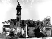 Esterno della chiesa di San Rocco dopo i bombardamenti, primavera 1945 (BCM Fondo Bacchi, FBP 566) - Da ResistenzaMappe.it 