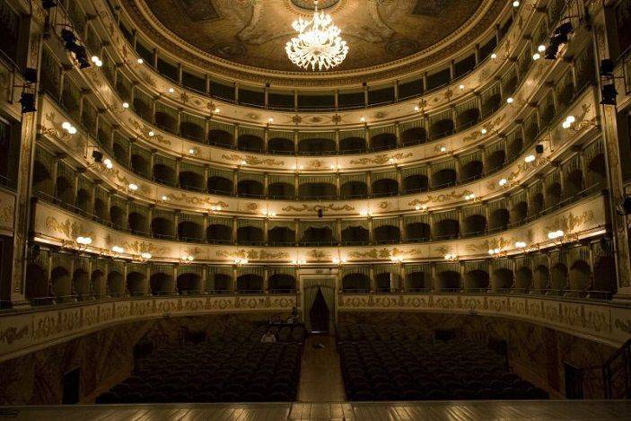 Dopo 153 anni di assenza al teatro "Bonci" torna "Un ballo in maschera" per celebrare la festa della Liberazione