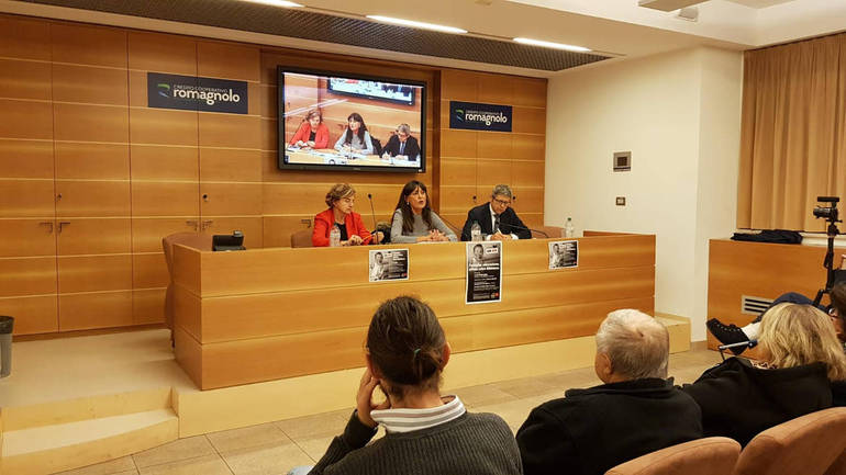 Da sinistra nella foto di Pier Giorgio Marini, l'avvocato Roberta Micai, la giornalista di Avvenire Lucia Bellaspiga e il coordinatore del "Crocevia", l'avvocato cesenate Stefano Spinelli