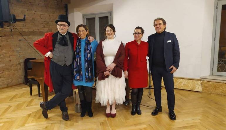 Nella foto, da sinistra: Franco Dell'Amore, Jean Bennett Giorgetti, Camilla Pacchierini, Barbara Amaduzzi, Paolo Gabellini