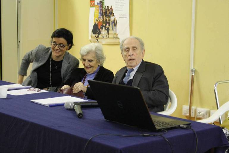 Nella foto i coniugi ebrei Foa con la docente Natalia Pedulli