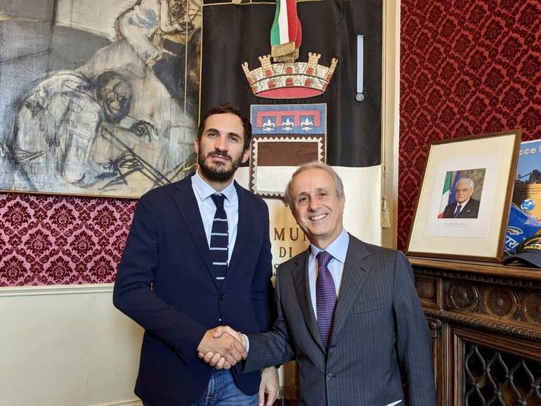 Nella foto il sindaco Enzo Lattuca e il presidente della Fondazione Crc Luca Lorenzi 