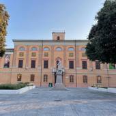 facciata della Biblioteca Malatestiana, in centro storico a Cesena - foto archivio