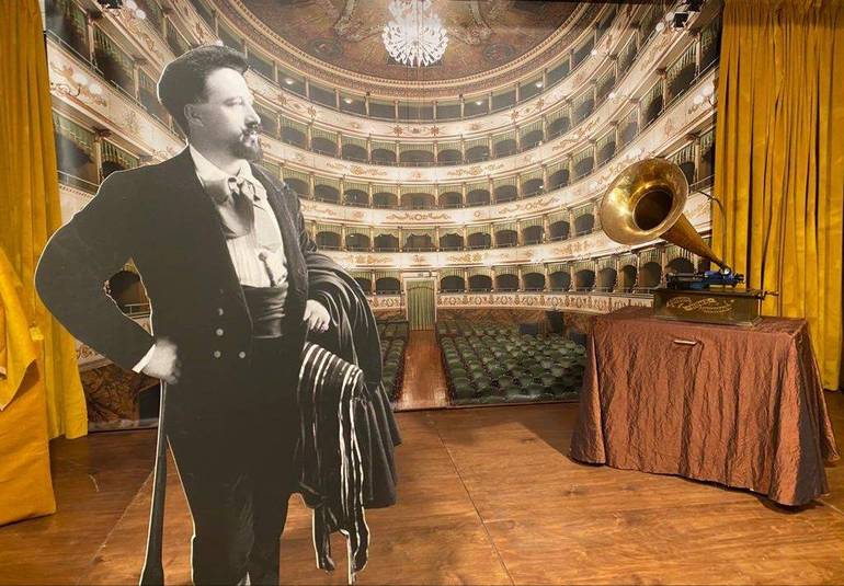 La voce del tenore cesenate Alessandro Bonci riempie Villa Silvia Carducci