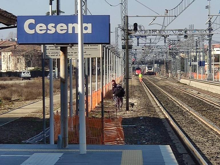 La stazione di Cesena, in un'immagine di ieri, subito dopo la tragedia