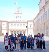 Studentesse e insegnanti del liceo "Righi" di Cesena in visita al Quirinale, a Roma
