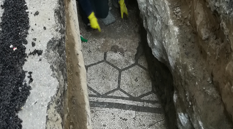 Mosaico via Strinati: ad aprile rimozione e trasferimento al Museo Archeologico