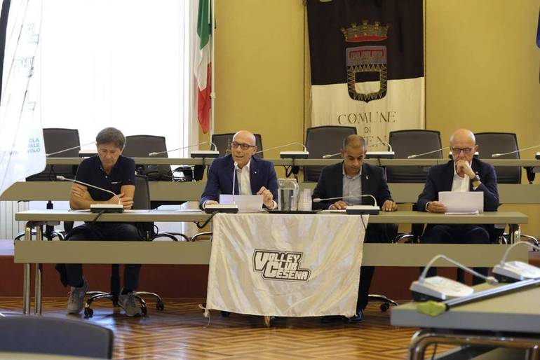 Nella foto, da sinistra il direttore tecnico Pietro Mazzi, il presidente Maurizio Morganti, l'assessore Christian Castorri e Valerio Zammarchi della Camac