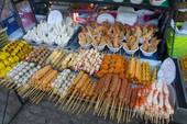 street food (wikimedia commons)