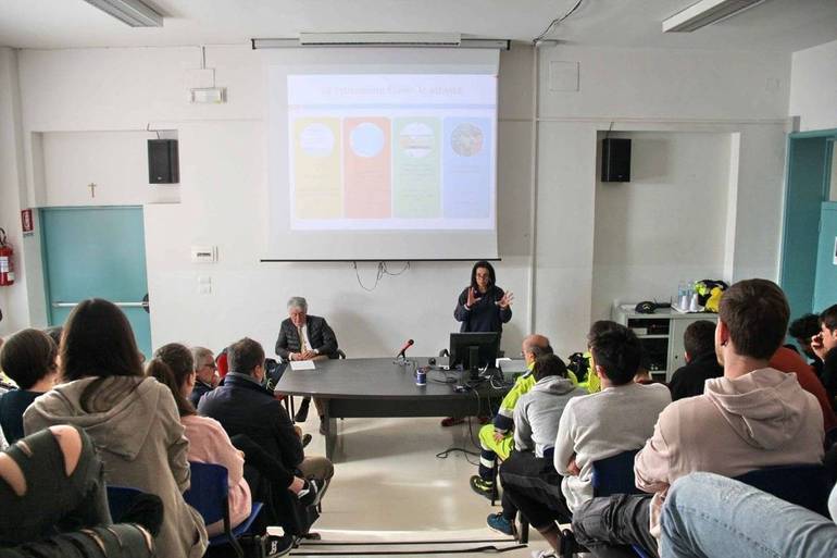 Proteggersi dal terremoto: a Cesena si impara a scuola con il progetto“Resism”