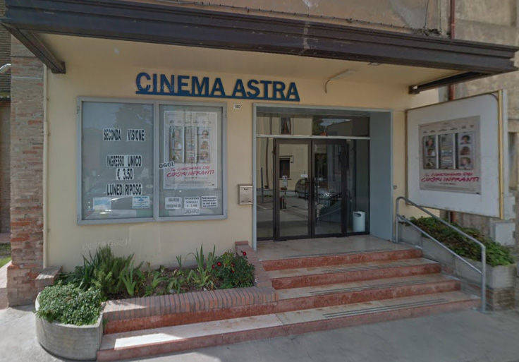 Sale di comunità, lo storico cinema Astra chiuso a Natale per la prima volta dal 1948