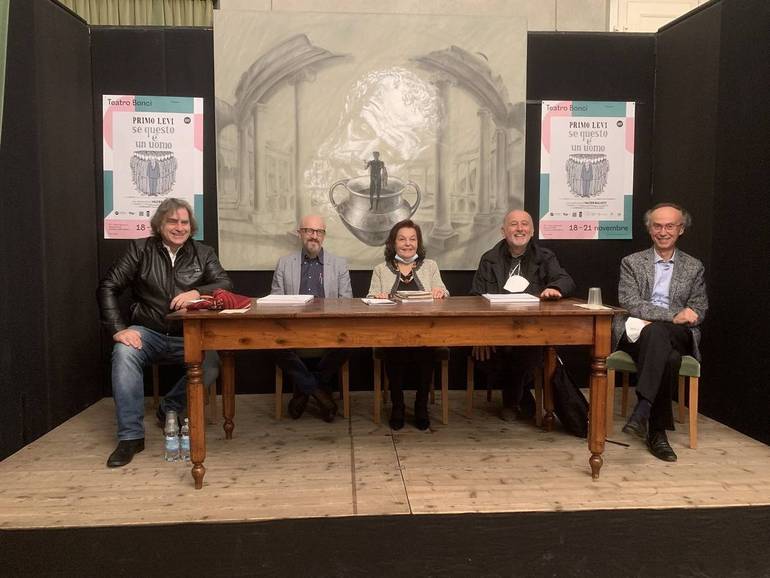 Nella foto da sinistra: Valter Malosti, Alberto Gagliardo, Ines Briganti, Carlo Verona e Franco Pollini