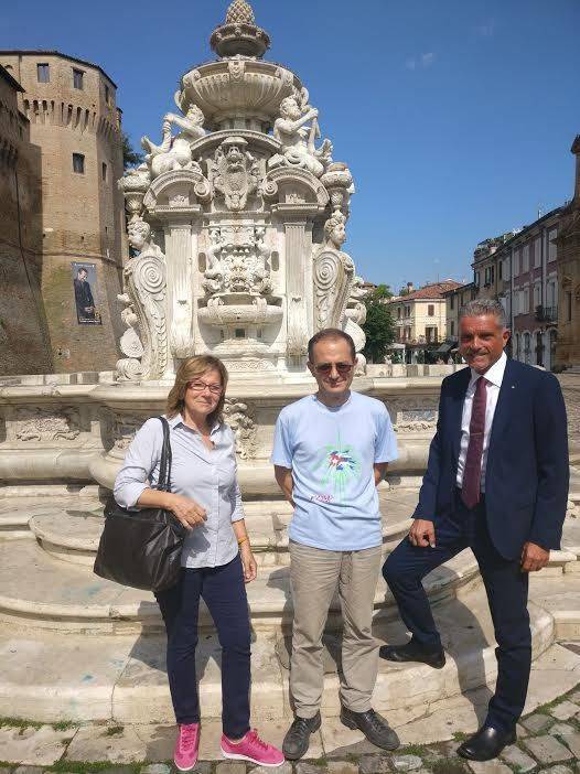 La restauratrice Negretti, l'architetto Leoni e il sindaco Lucchi effettuano il sopralluogo 