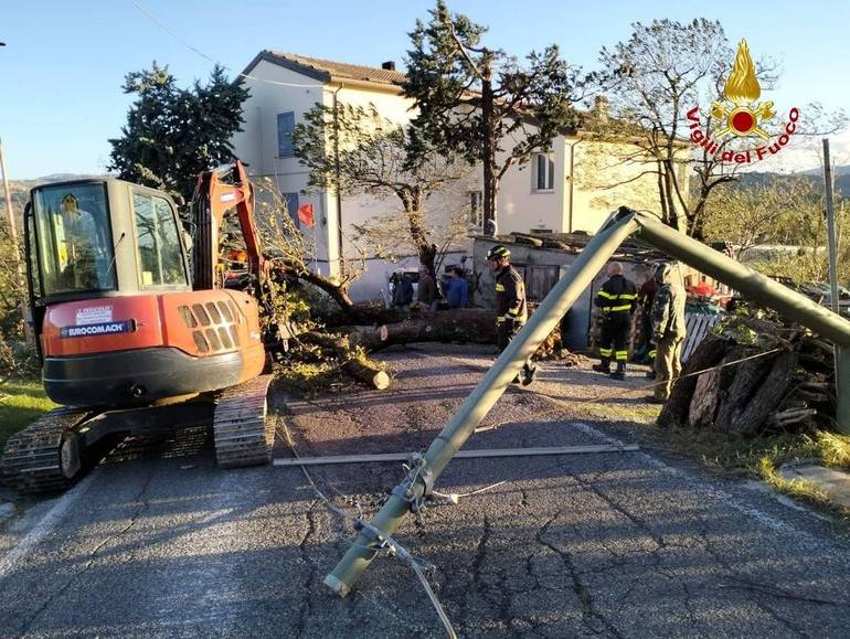 La foto è stata concessa dal Comando provinciale dei Vigili del fuoco di Forlì-Cesena