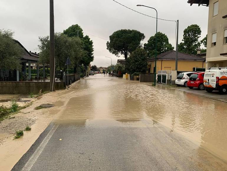 Via Campone alluvionata (foto: Facebook Matteo Gozzoli)