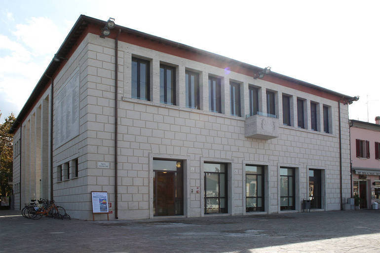 Biblioteca comunale di Cesenatico (foto archivio)