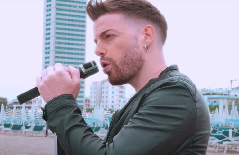 È uscito il singolo del cantante Paky Maione con il video girato a Cesenatico   