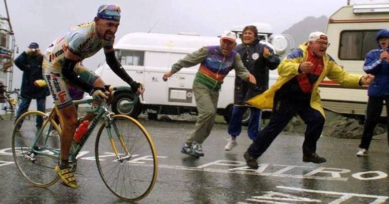 Un omaggio a Marco Pantani a 25 anni dalla doppietta Giro e Tour