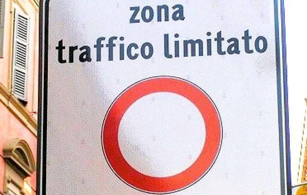 Zona a traffico limitato a Ponente: arrivano comunicazioni per i possessori dei permessi