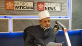 Nella foto Vatican news, il grande Imam di Al Azar, Ahmad Al-Tayyeb