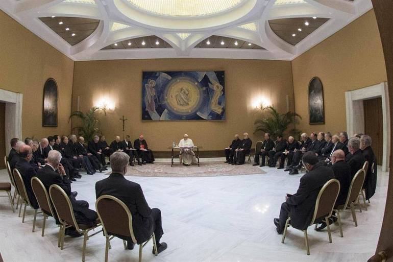 Lotta agli abusi. Il Papa dimette dallo stato clericale due vescovi cileni
