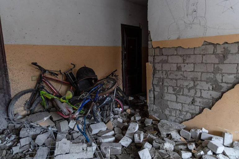Foto AFP/SIR Odessa, 14 dicembre 2023: guerra Russia Ucraina, distruzione in seguito ad un attacco di droni