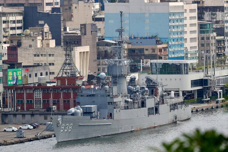 Taiwan, 05 agosto 2022: la fregata di classe Chi Yang della marina di Taiwan ancorata in porto nella città di Keelung. Foto Ansa/SIR