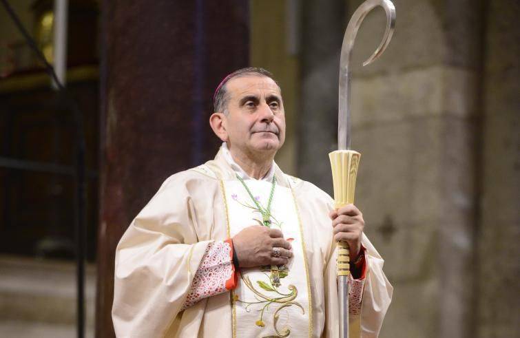 Nella fotografia, Monsignor Mario Delpini