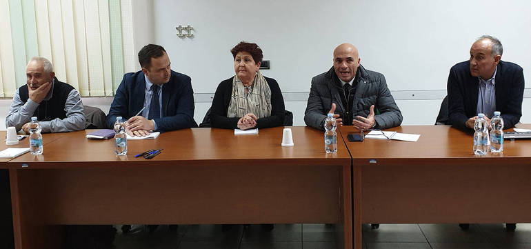 Il ministro Teresa Bellanova in visita allo stabilimento Apofruit di Scanzano Jonico (Matera)
