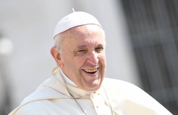 Papa all’udienza: “Chi non segue la strada dell’umiltà guarda soltanto uno specchio”