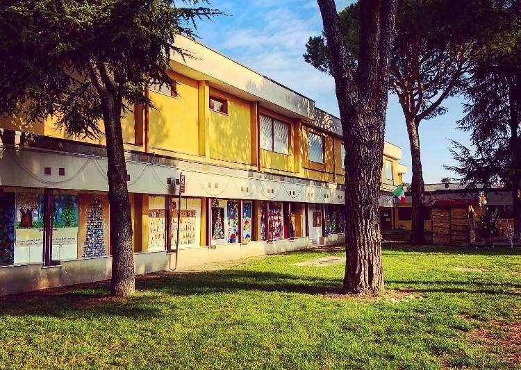 Foto archivio Corriere Cesenate. La scuola elementare di Gambettola
