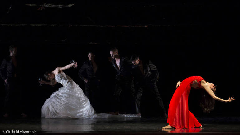 Foto: Traviata, Teatro Menotti, ph Giulia Di Vitantonio