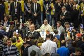 Il Papa pranza con i poveri (foto archivio Siciliani-Gennari/SIR)