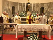 Nella foto, il cardinale Gualtiero Bassetti presiede la celebrazione eucaristica di ieri sera a Dovadola (Forlì)