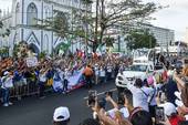 Un'immagine scattata ieri all'arrivo del Papa a Panama city (Foto Cristian Gennari)