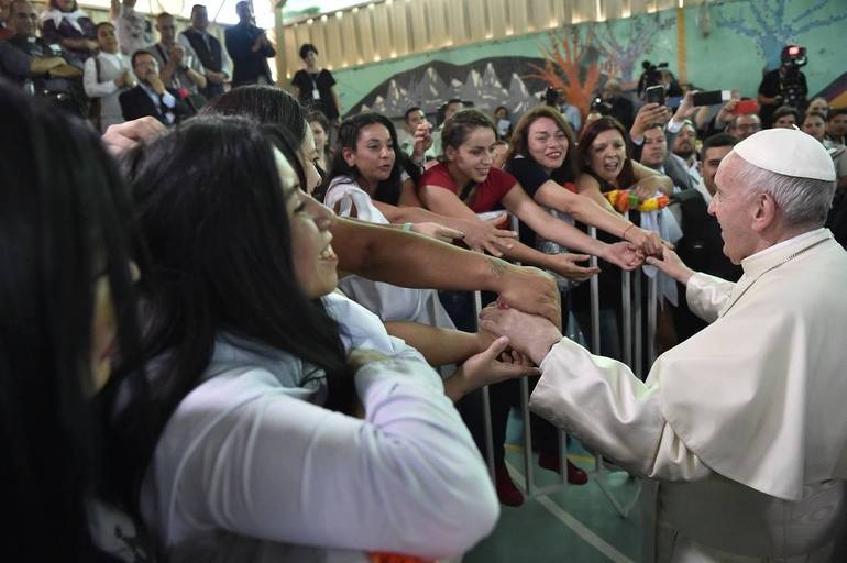 Visita del Santo Padre al Centro penitenciario femenino. Copyright: Vatican Media