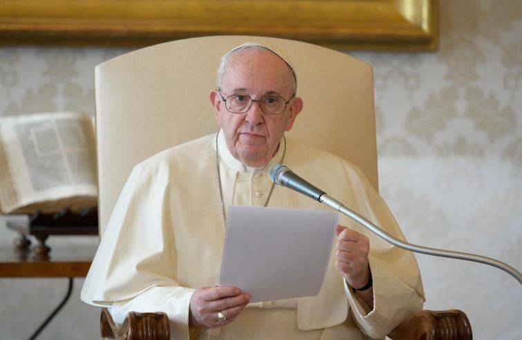 Papa all’udienza: “La Chiesa non è un mercato o un partito politico”
