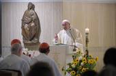Papa Francesco: a Santa Marta, “con chi cerca soltanto scandalo e divisione, silenzio e preghiera”