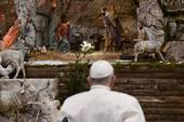 Papa Francesco alla Messa nella notte di Natale, 24 dicembre 2023. Foto Vatican Media/SIR