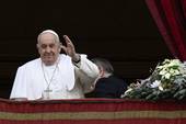 Papa Francesco alla benedizione urbi et orbi del 25 dicembre scorso. Foto Vatican media SIR