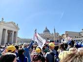 Papa Francesco: “la piazza ha sofferto il digiuno, e ora è piena di voi!”