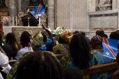 Nella foto di Vatican News/SIR Papa Francesco celebra la Santa Messa per la comunità congolese a Roma, in Vaticano, lo scorso luglio