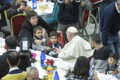Vaticano, 13 novembre 2022: Papa Francesco partecipa al pranzo nella VI Giornata Mondiale dei Poveri (Foto Siciliani-Gennari/SIR)