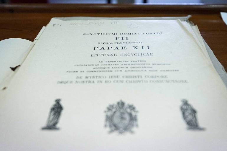 Apertura dell’archivio storico Vaticano, riguardante il Pontificato di Pio XII. Bozze dell’ Enciclica ” Mystici Corporis” di giugno 1943. Foto Siciliani-Gennari/SIR